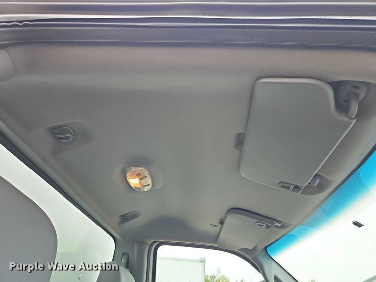 image for item EO4715 2017 Ford F650 box truck