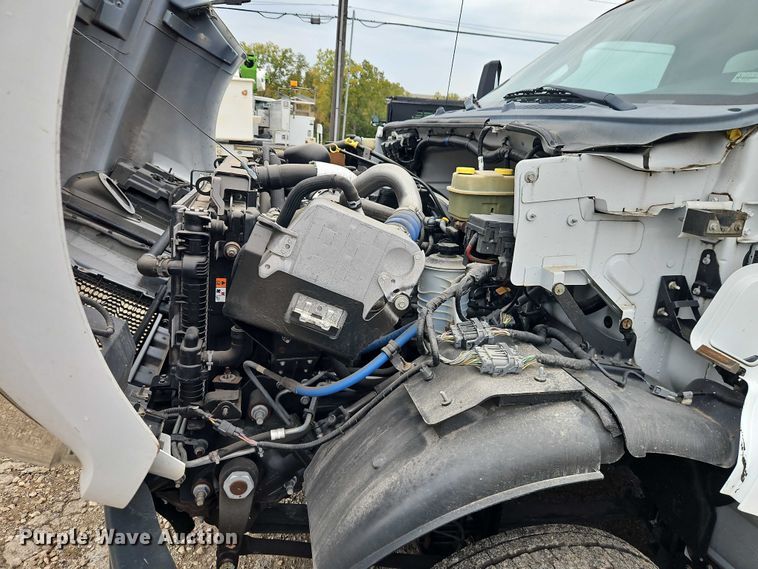 image for item EO4715 2017 Ford F650 box truck