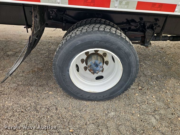 image for item EO4715 2017 Ford F650 box truck