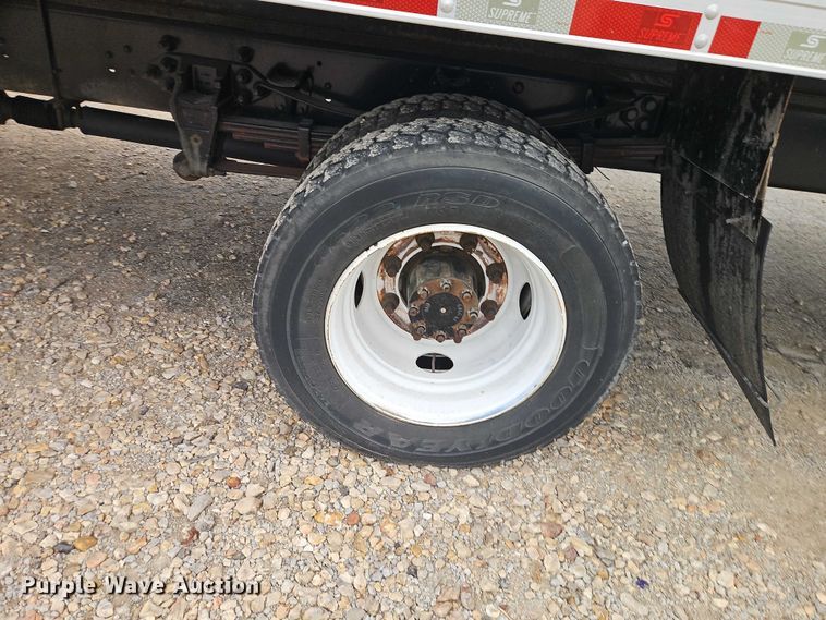 image for item EO4715 2017 Ford F650 box truck