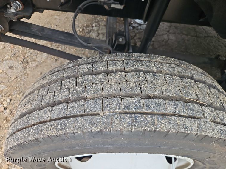 image for item EO4715 2017 Ford F650 box truck