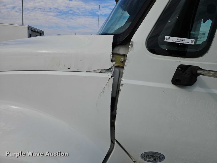 image for item EO4724 2014 International ProStar semi truck