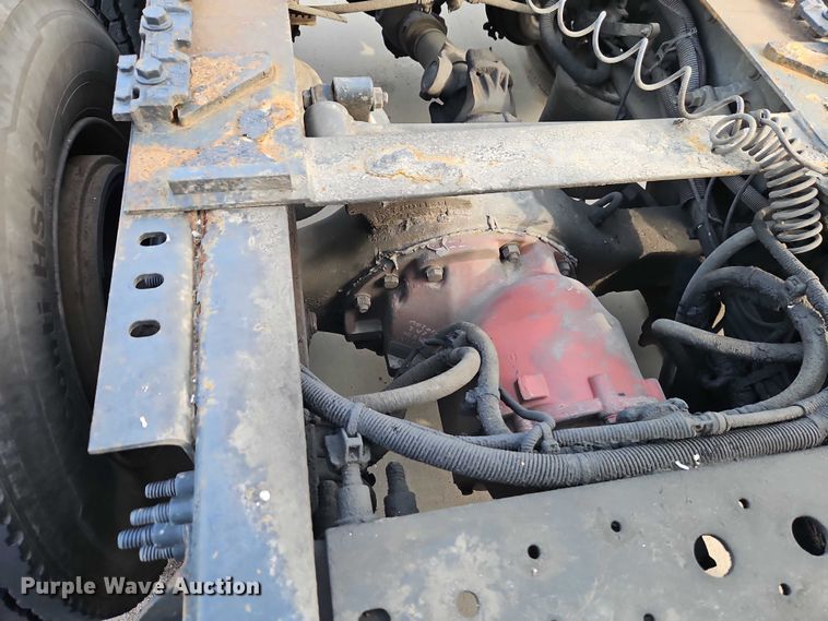 image for item EO4724 2014 International ProStar semi truck