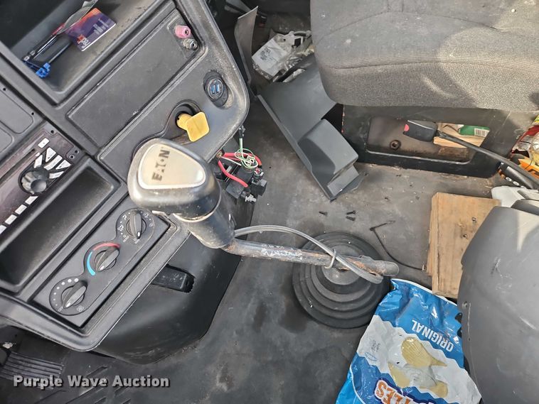 image for item EO4724 2014 International ProStar semi truck