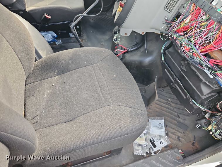 image for item EO4724 2014 International ProStar semi truck