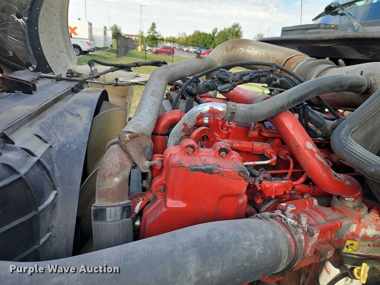 image for item EO4724 2014 International ProStar semi truck