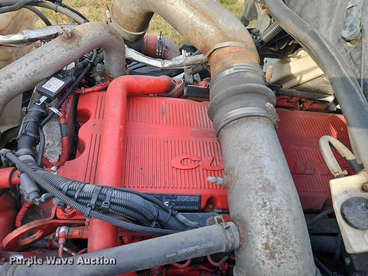 image for item EO4724 2014 International ProStar semi truck