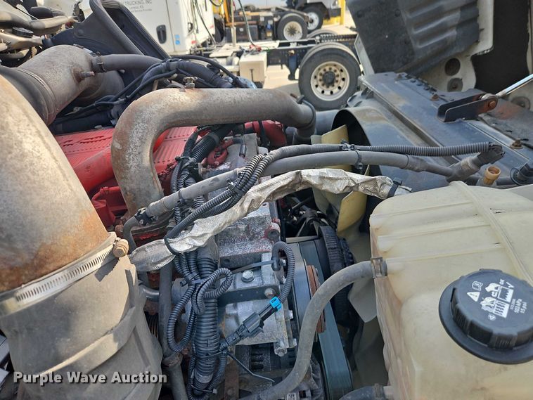 image for item EO4724 2014 International ProStar semi truck