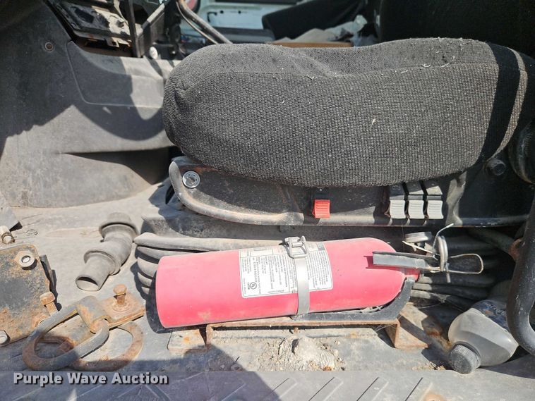 image for item EO4725 2015 International ProStar semi truck