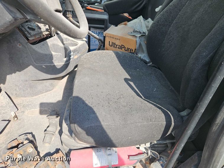 image for item EO4725 2015 International ProStar semi truck