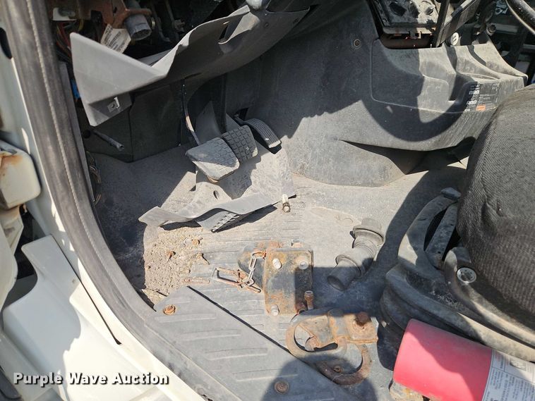 image for item EO4725 2015 International ProStar semi truck