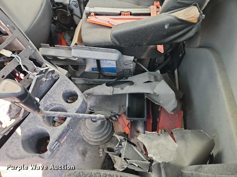 image for item EO4725 2015 International ProStar semi truck