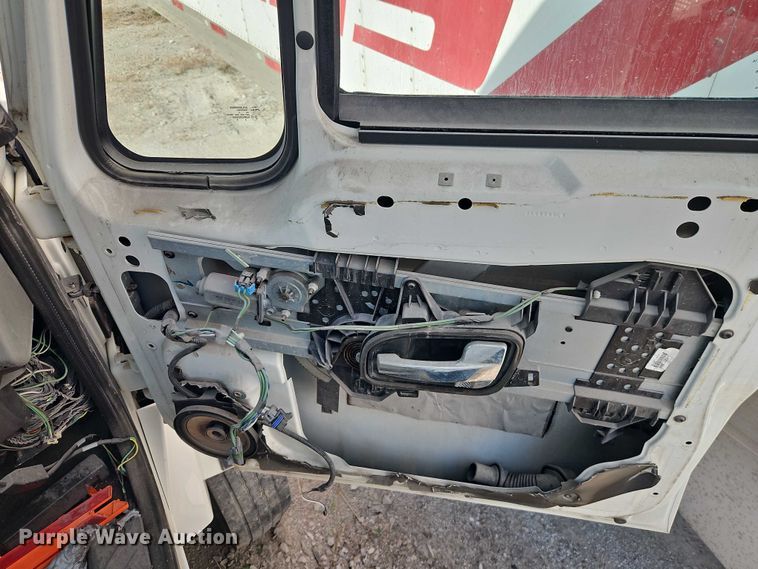 image for item EO4725 2015 International ProStar semi truck