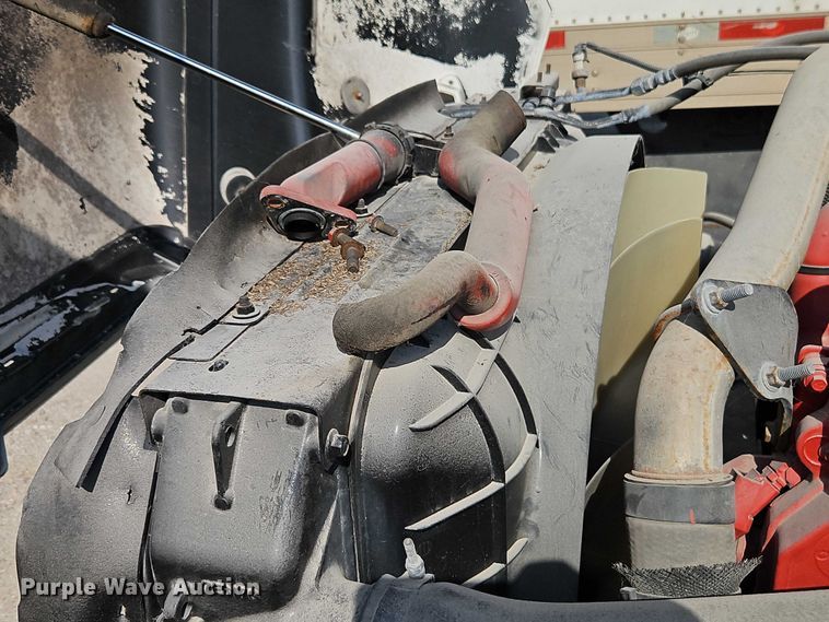 image for item EO4725 2015 International ProStar semi truck