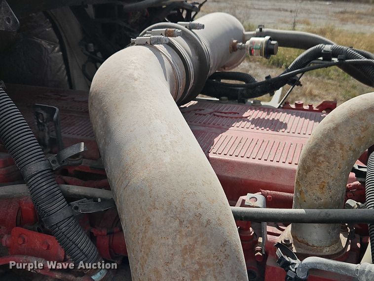 image for item EO4725 2015 International ProStar semi truck