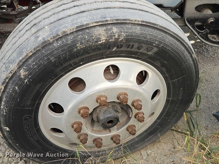 image for item EO4725 2015 International ProStar semi truck