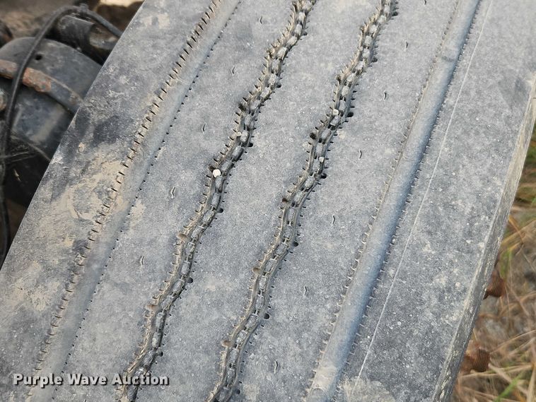 image for item EO4725 2015 International ProStar semi truck