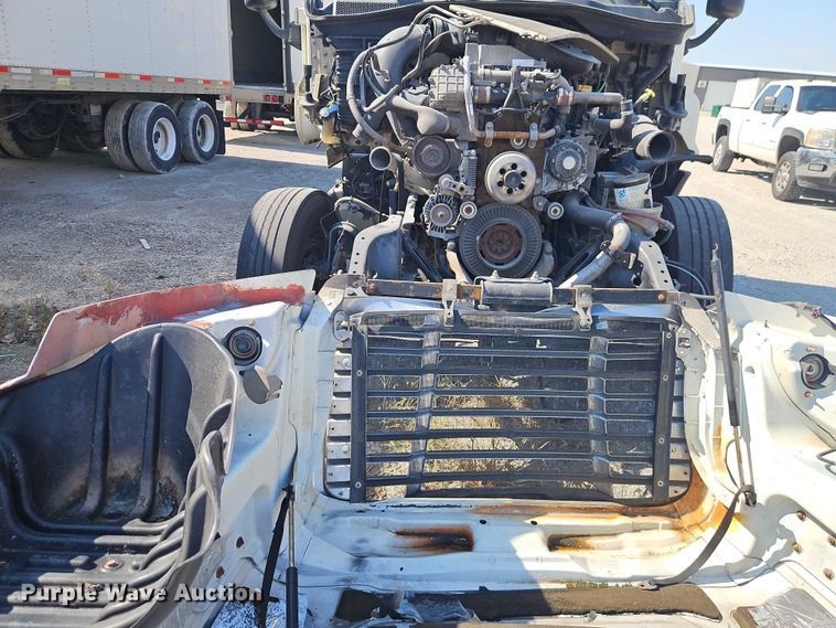 image for item EO4726 2017 Freightliner Cascadia semi truck