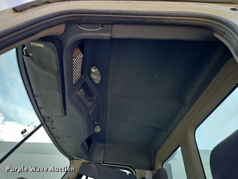 image for item EO4726 2017 Freightliner Cascadia semi truck