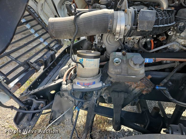 image for item EO4726 2017 Freightliner Cascadia semi truck