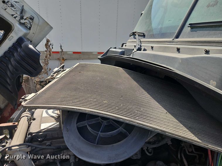 image for item EO4726 2017 Freightliner Cascadia semi truck