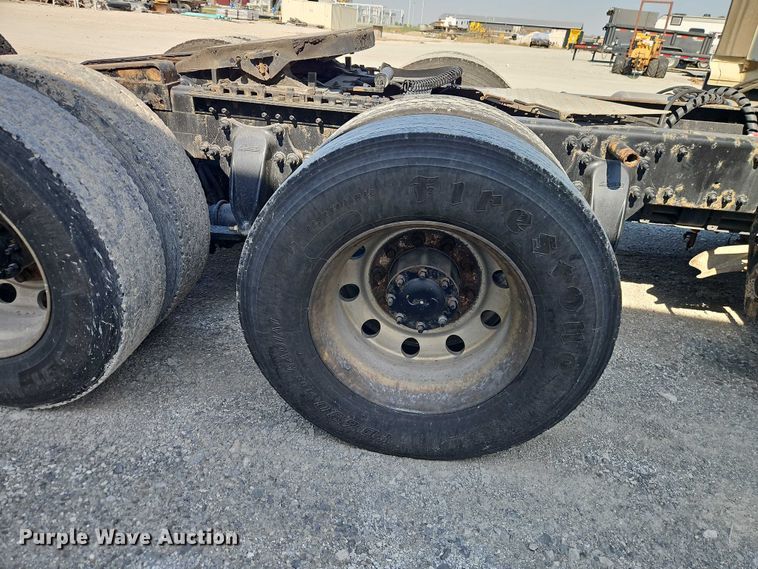 image for item EO4726 2017 Freightliner Cascadia semi truck