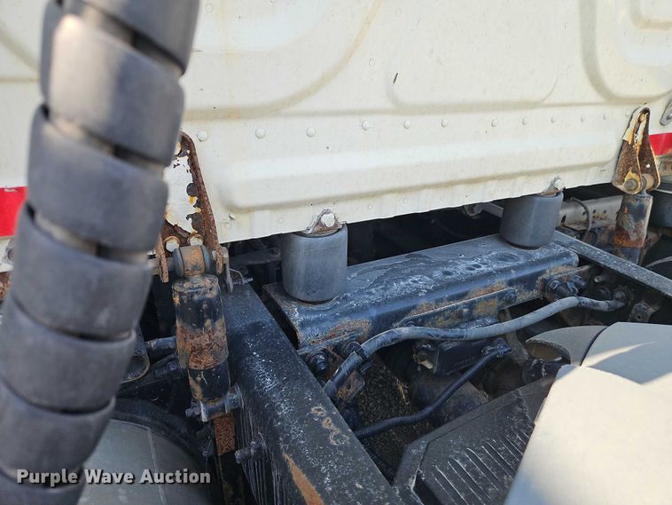 image for item EO4727 2017 Freightliner Cascadia semi truck