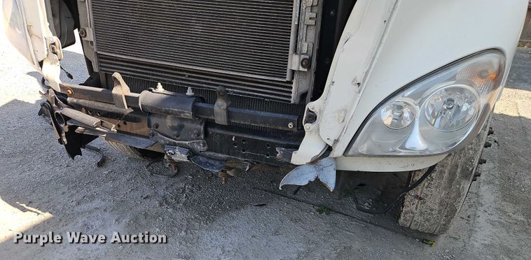 image for item EO4727 2017 Freightliner Cascadia semi truck