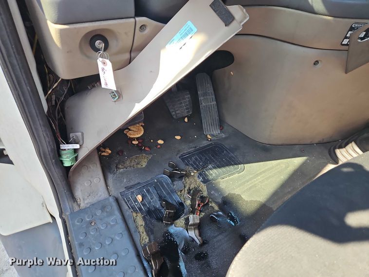 image for item EO4727 2017 Freightliner Cascadia semi truck