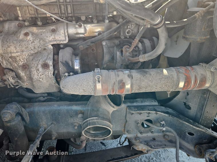 image for item EO4727 2017 Freightliner Cascadia semi truck