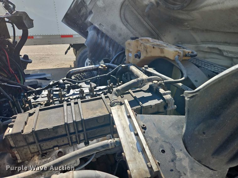 image for item EO4727 2017 Freightliner Cascadia semi truck