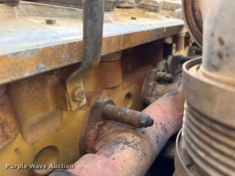 image for item EP0743 2004 Kenworth T800B semi truck