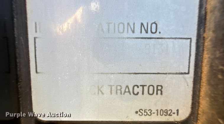 image for item EP0743 2004 Kenworth T800B semi truck