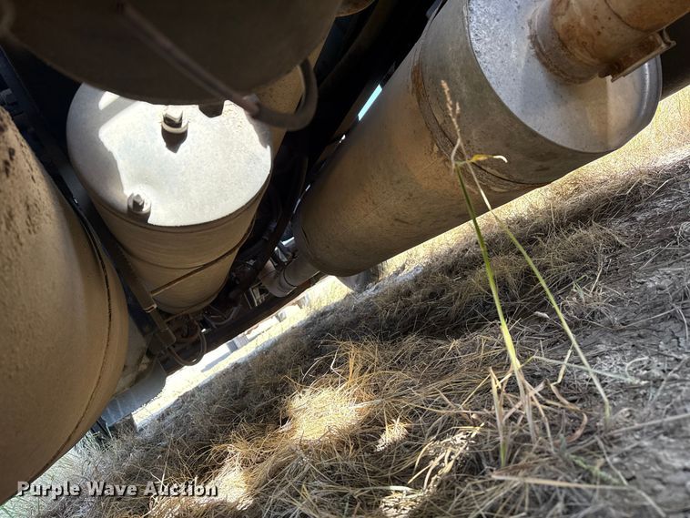 image for item EP0744 2006 Peterbilt 387 semi truck