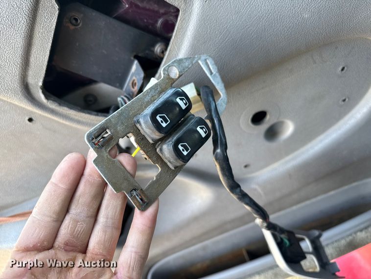 image for item EP0744 2006 Peterbilt 387 semi truck