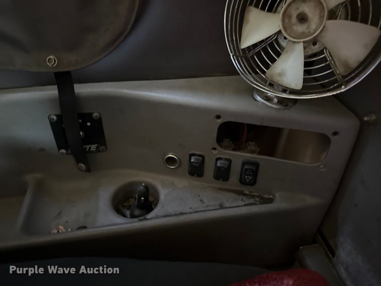 image for item EP0744 2006 Peterbilt 387 semi truck