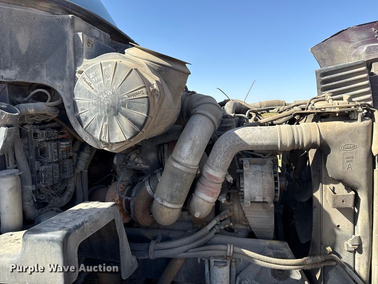 image for item EP0744 2006 Peterbilt 387 semi truck