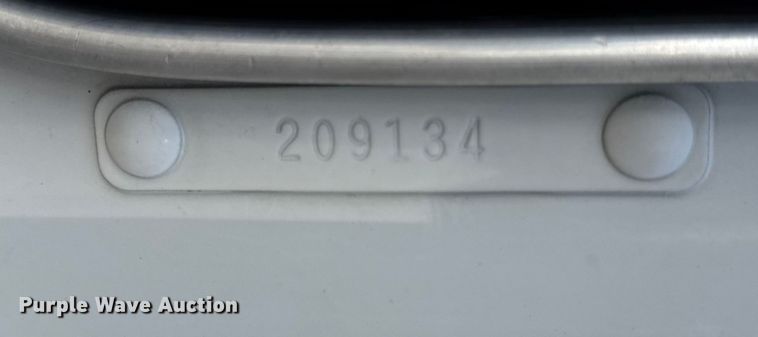 image for item ER0044 2007 Kenworth T800 semi truck