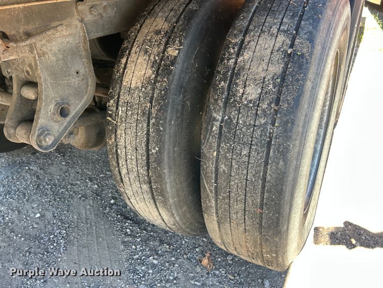 image for item ET3304 2008 Wabash DVHDHPC dry van trailer