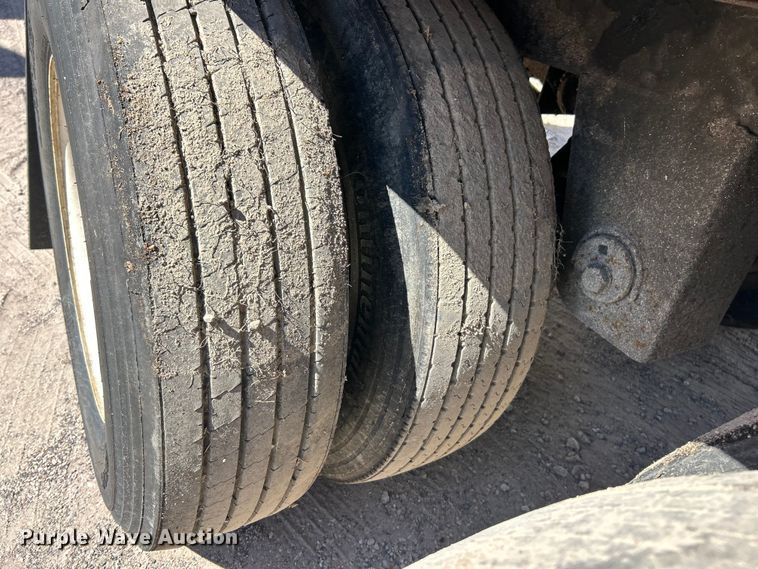 image for item ET3305 2006 Great Dane 7411T-SSLA dry van trailer