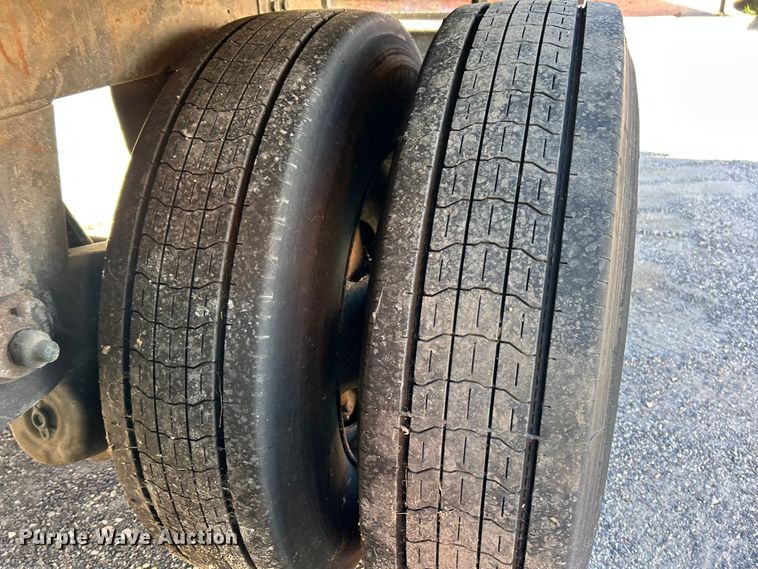 image for item ET3306 2012 Utility 4000D-X dry van trailer