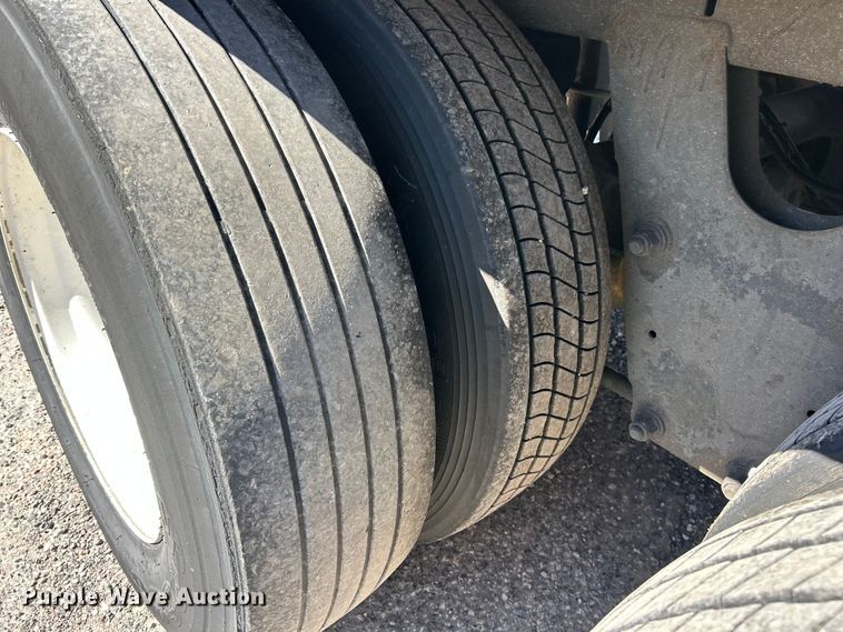 image for item ET3307 2007 Wabash DVCVHPC dry van trailer