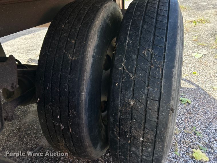 image for item ET3308 2005 Wabash DVCVHPC dry van trailer