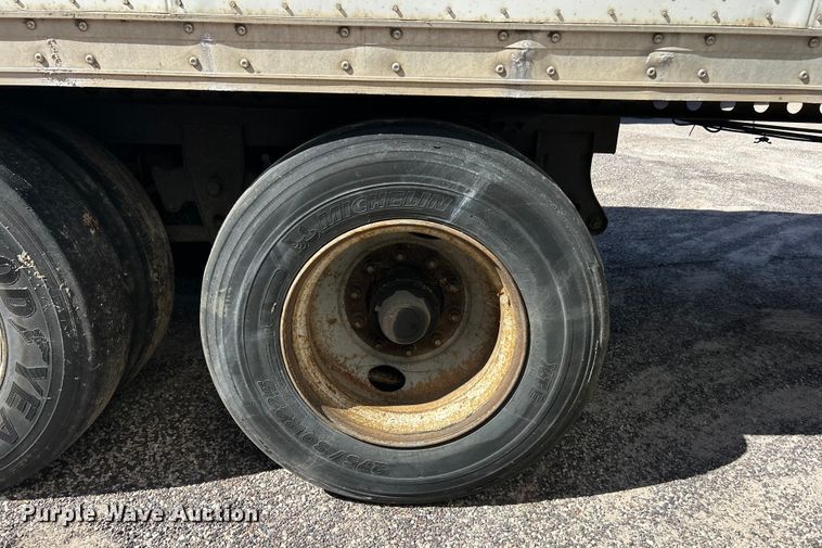 image for item ET3308 2005 Wabash DVCVHPC dry van trailer