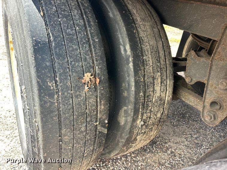 image for item ET3308 2005 Wabash DVCVHPC dry van trailer