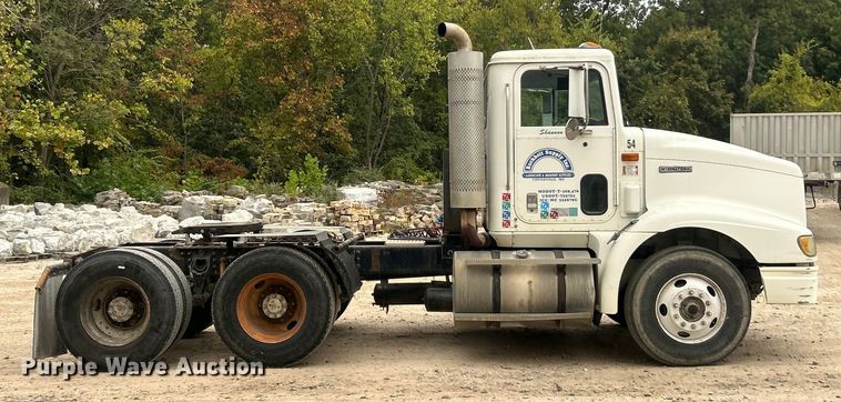 image for item ET3330 1998 International 9200 semi truck