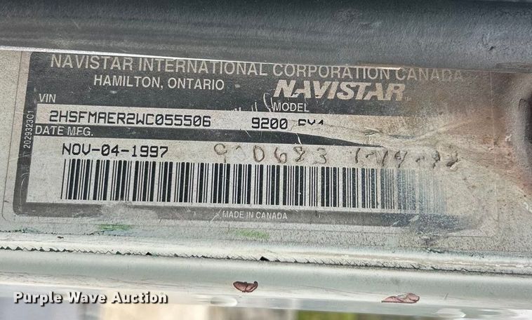 image for item ET3330 1998 International 9200 semi truck