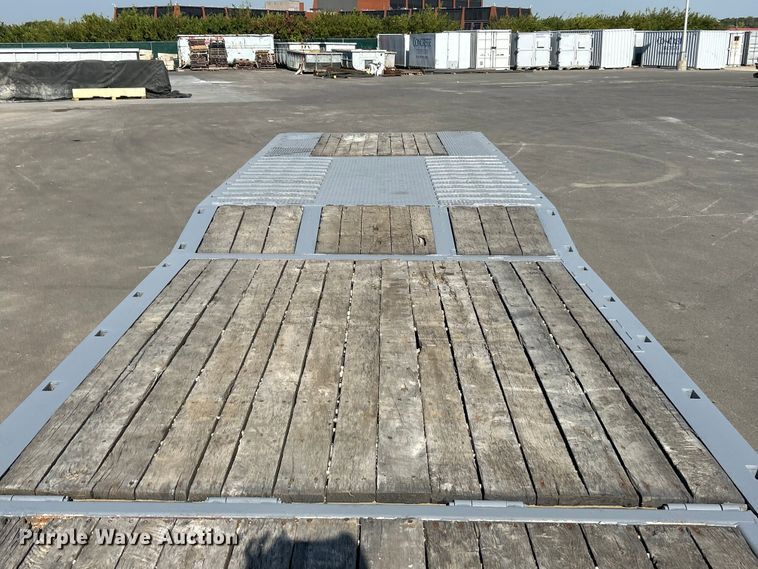 image for item ET3358 1998 Trail King TK70HT-462 drop deck hydraulic tail equipment trailer