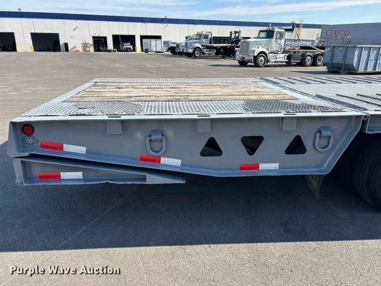 image for item ET3358 1998 Trail King TK70HT-462 drop deck hydraulic tail equipment trailer
