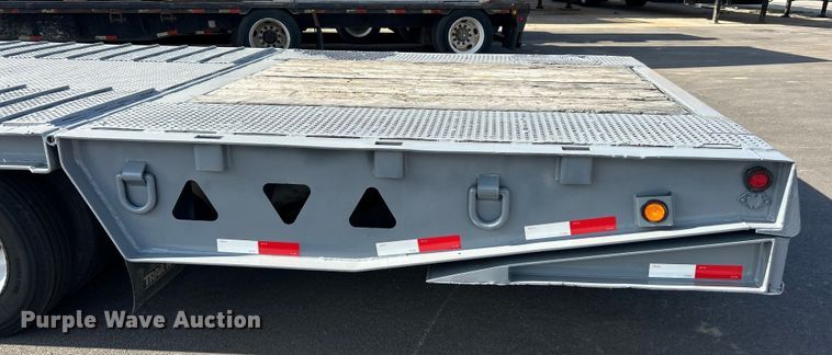 image for item ET3358 1998 Trail King TK70HT-462 drop deck hydraulic tail equipment trailer